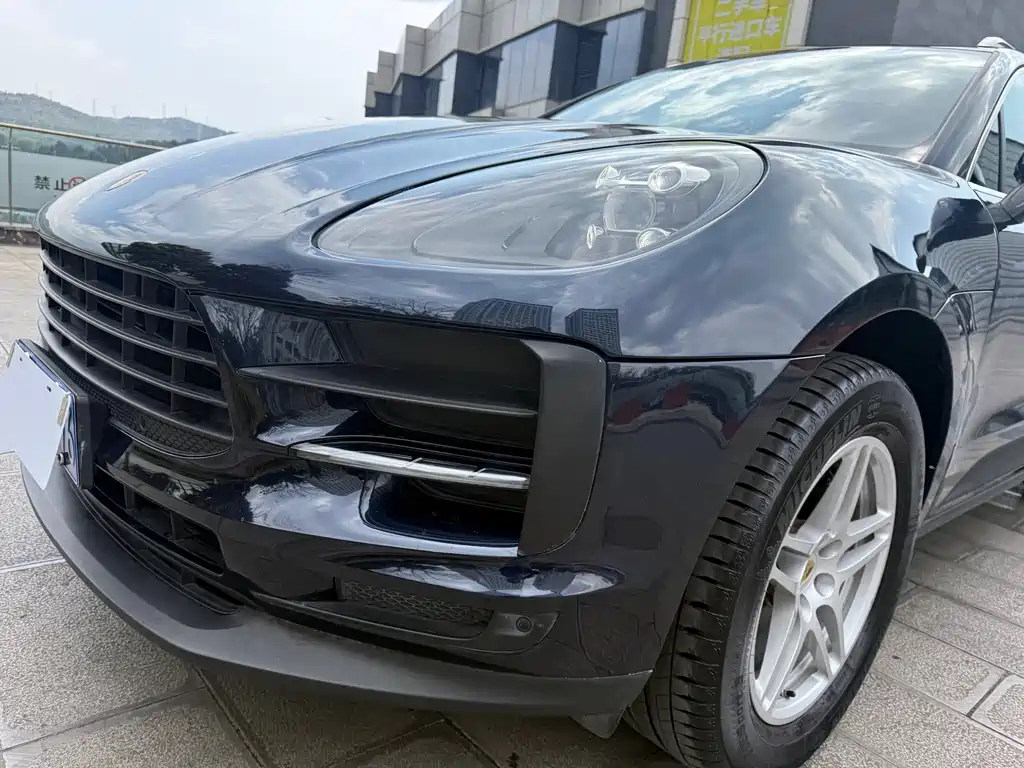 2018 Porsche Macan 2.0T