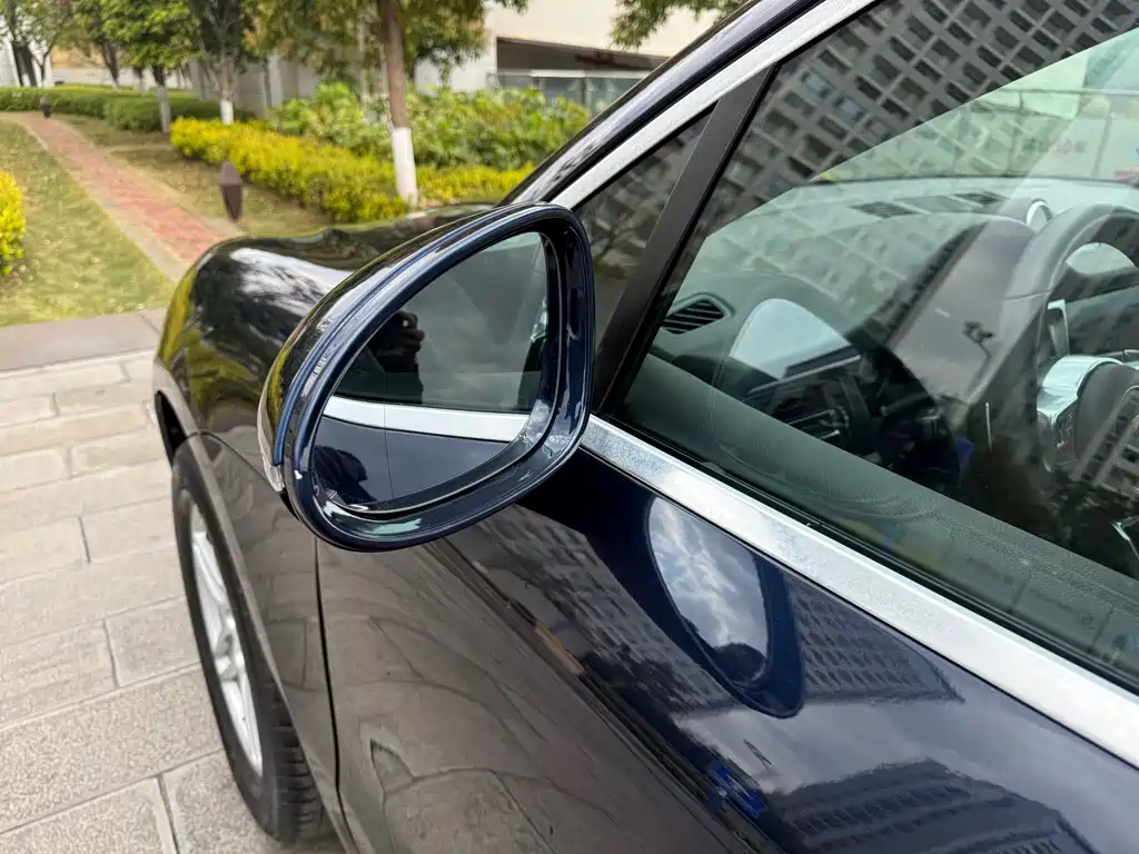 2018 Porsche Macan 2.0T