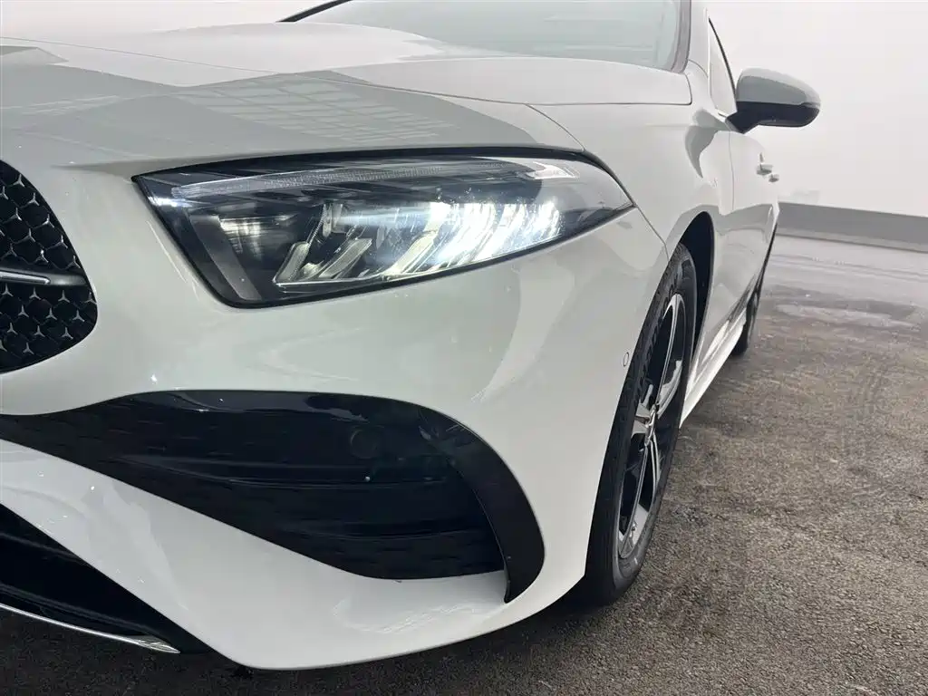 Mercedes-Benz A-Class 2025 A 200 L Fashion Edition