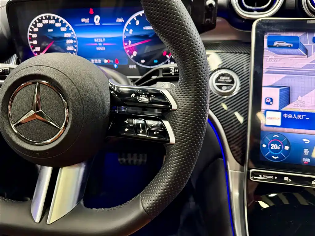 Mercedes-Benz GLC 260 L 4MATIC Luxury 2025
