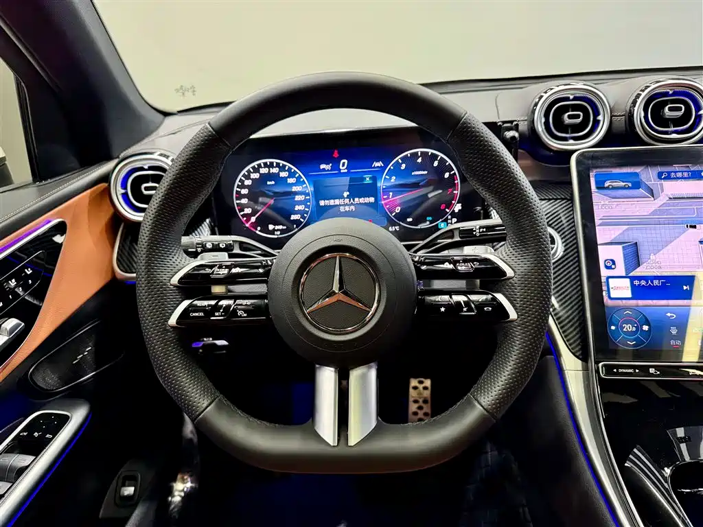 Mercedes-Benz GLC 260 L 4MATIC Luxury 2025