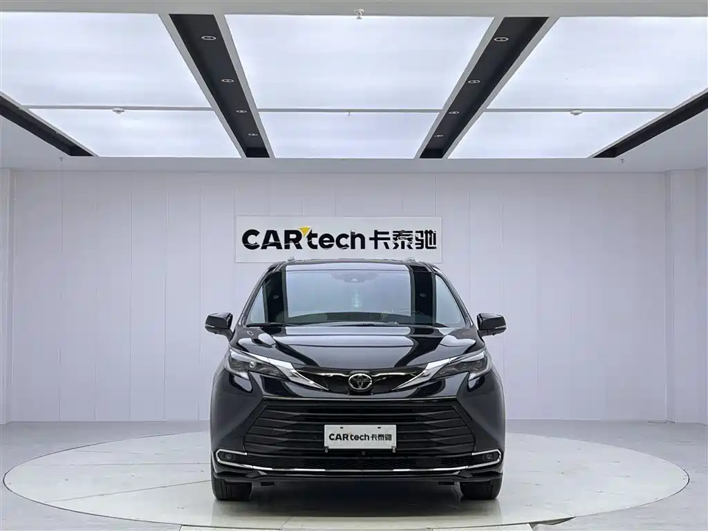 Toyota Sienna 2024 2.5L Hybrid Comfort Edition