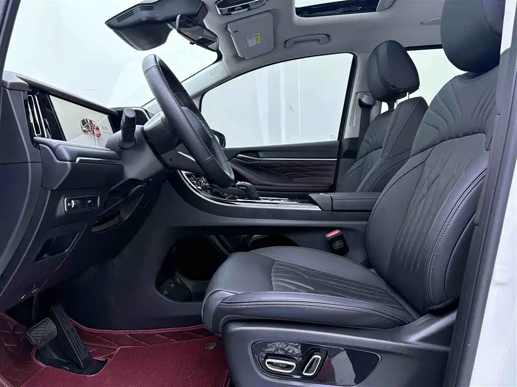GAC Trumpchi M8 2024 Lingxiu Series 390T Exclusive Edition