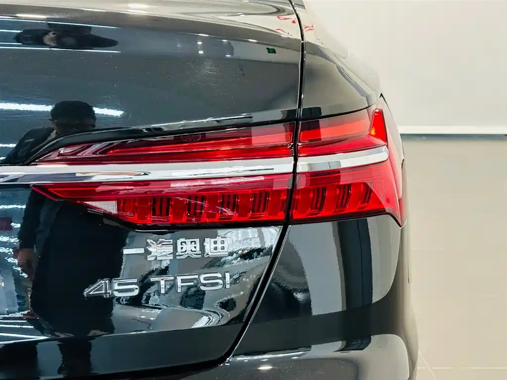 Audi A6L 2024 45 TFSI Zhenxuan Dynamic Edition