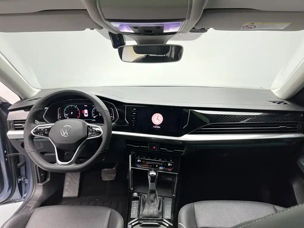 Volkswagen Passat 2022 330TSI Luxury Edition