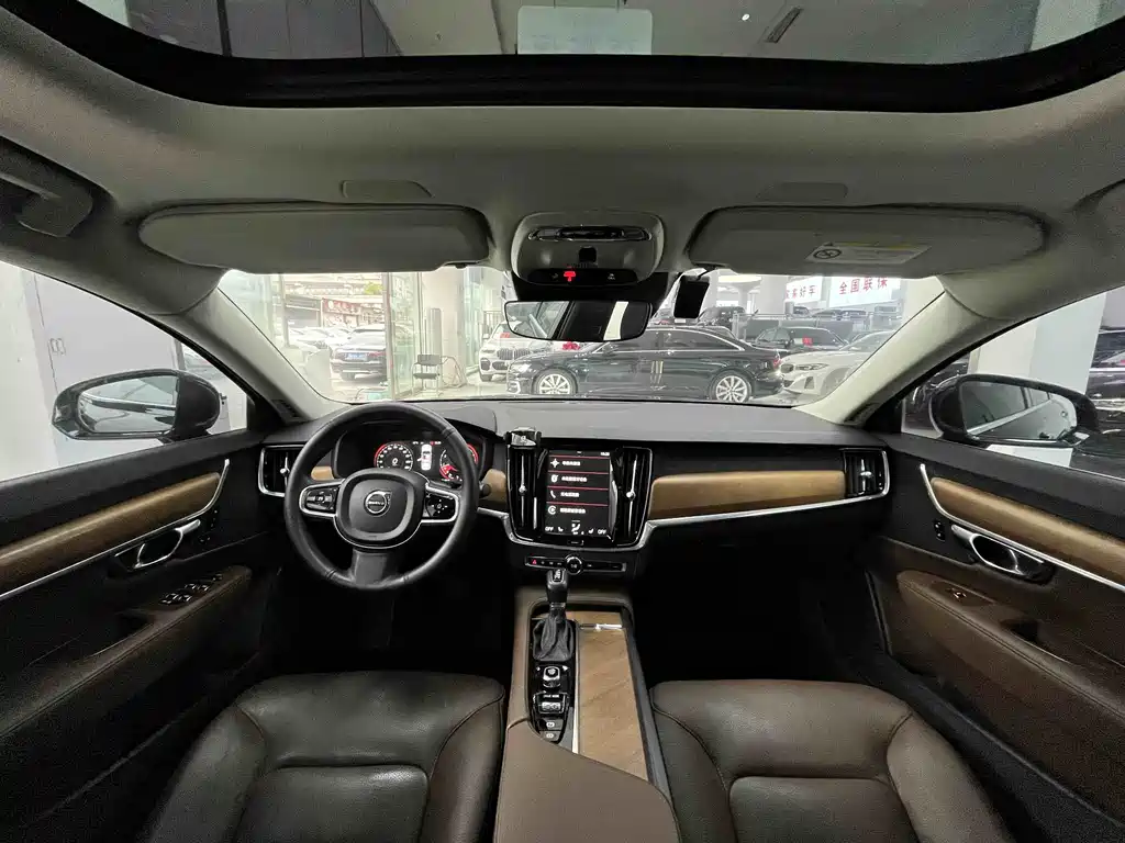 Volvo S90 2020 T5 Momentum Luxury Edition