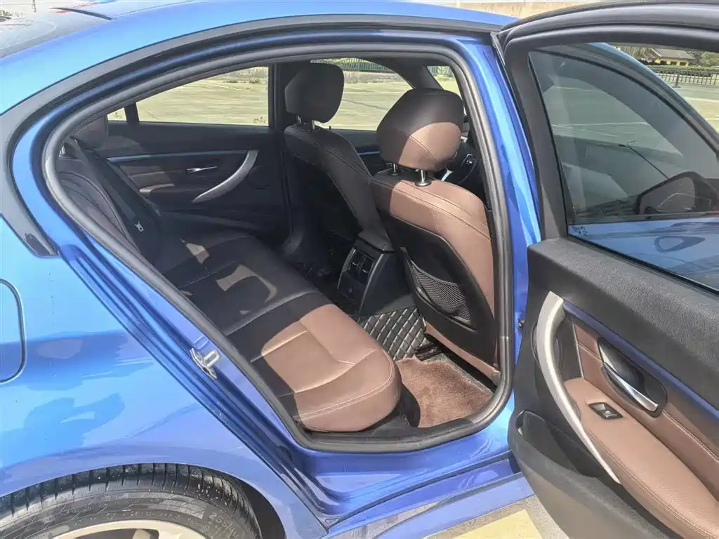 BMW 3 Series 2018 320i M Sport Package