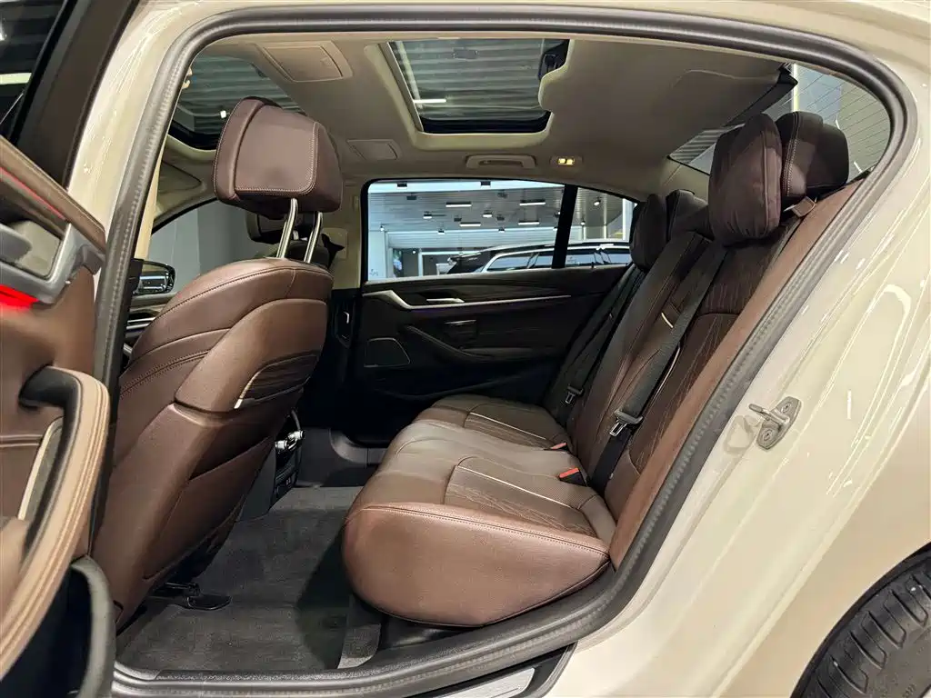 BMW 5 Series 2023 530Li Executive Luxury Package