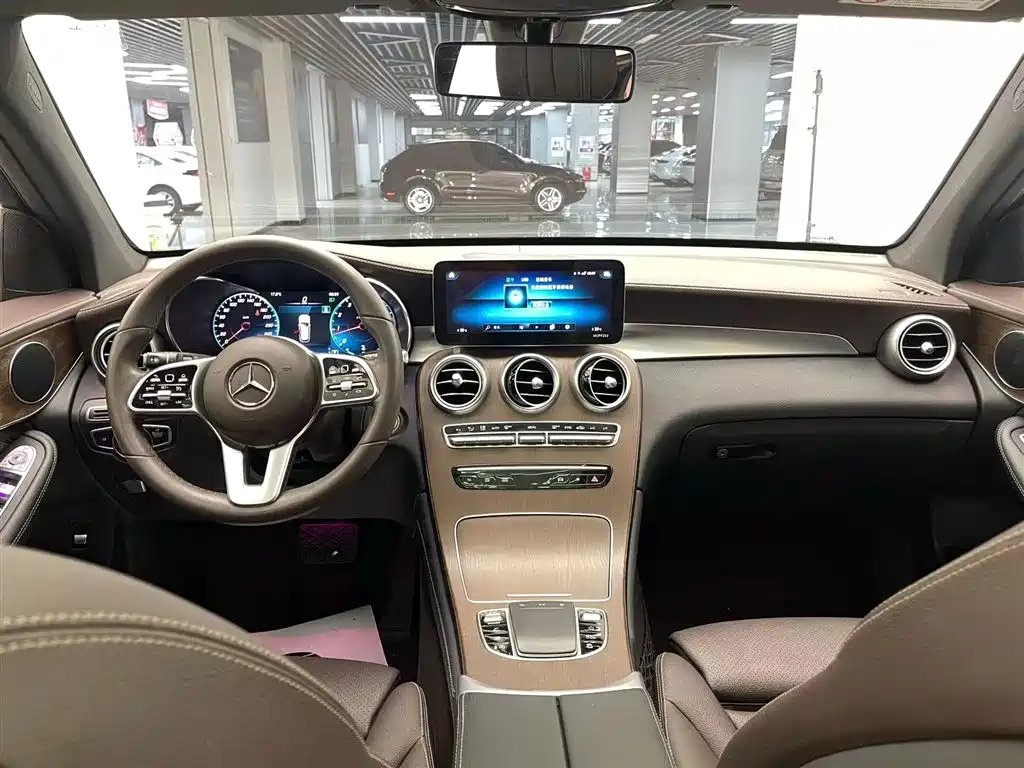 Mercedes-Benz GLC 260 L 4MATIC Luxury 2020