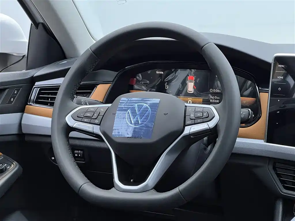 Bora 2025 Facelift 200TSI DSG Yuexing Navigation Edition