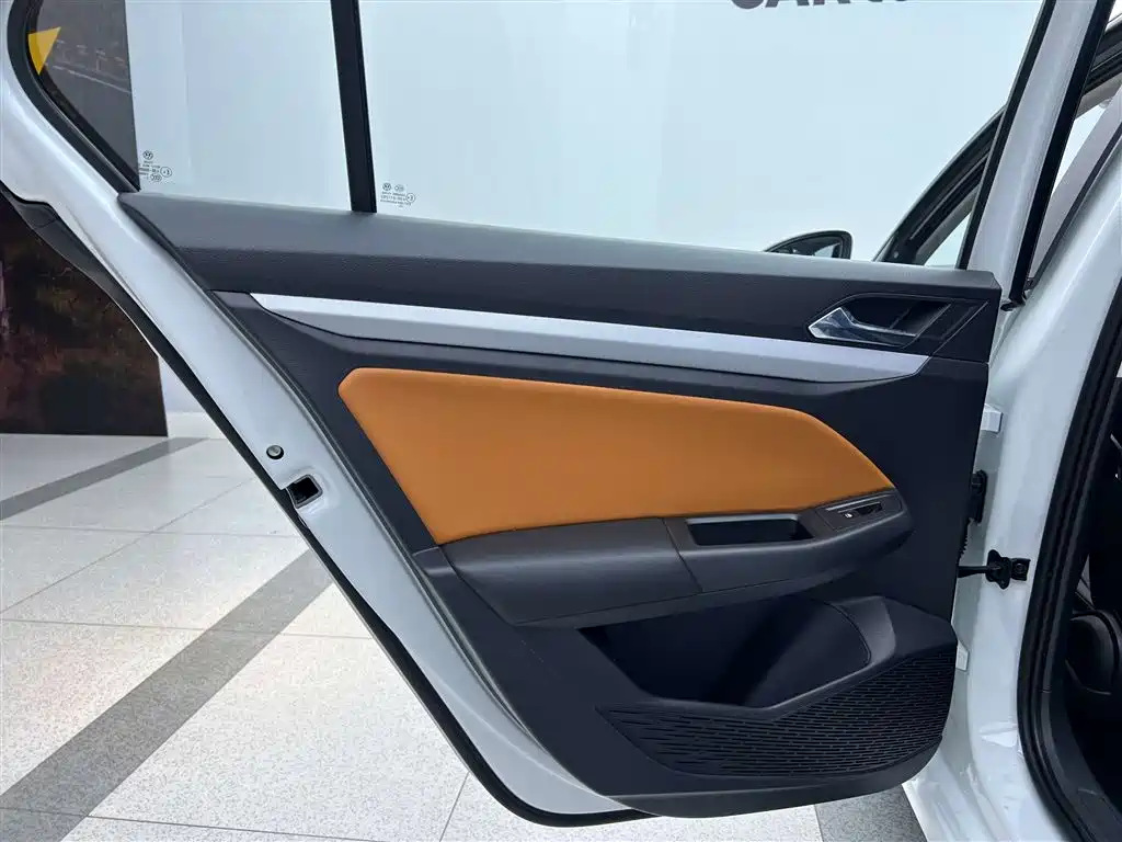 Bora 2025 Facelift 200TSI DSG Yuexing Navigation Edition