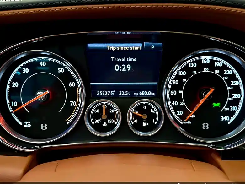 Bentley Flying Spur 2017 4.0T V8 Standard Edition