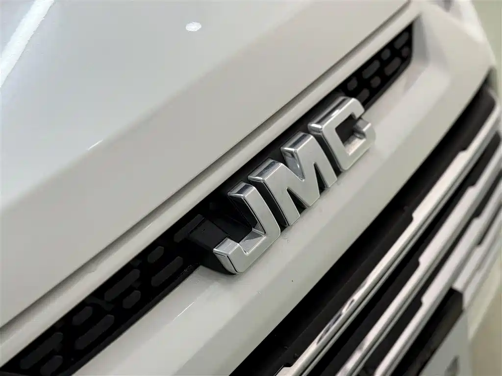 JMC Yuhu 9 2022 2.0T Automatic Gasoline 4WD Comfort Edition
