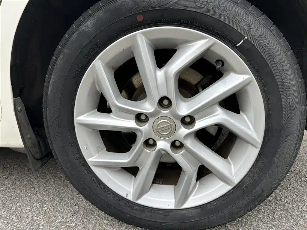 Nissan Tiida 2021 1.6L CVT Intelligent Edition