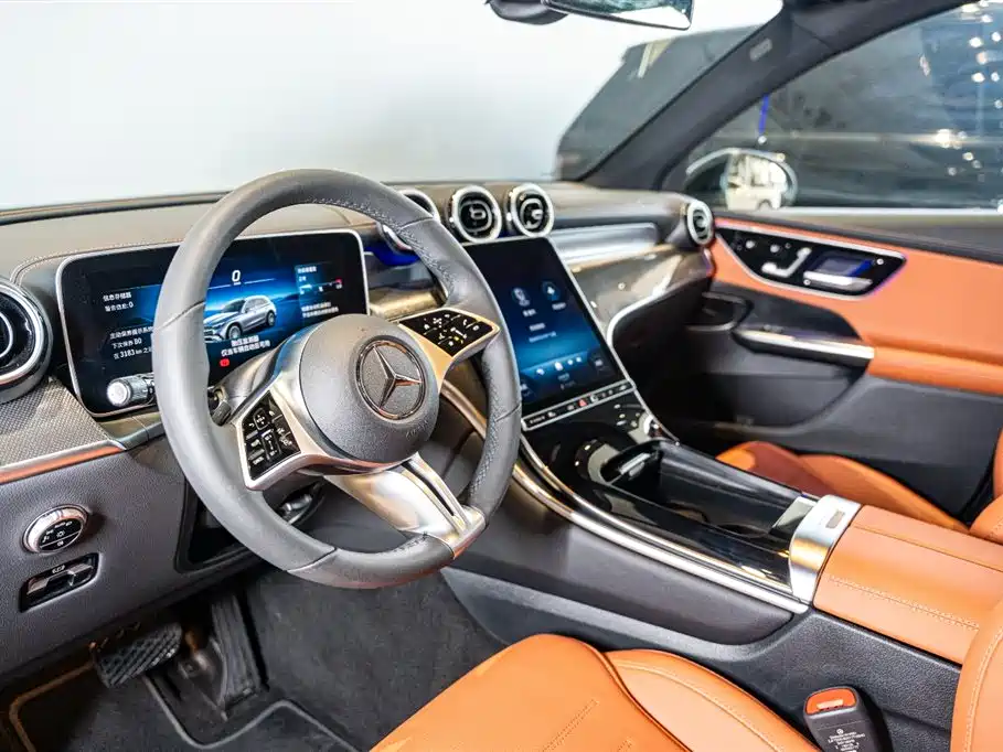 Mercedes-Benz GLC 2025 GLC 260 L 4MATIC Dynamic Model