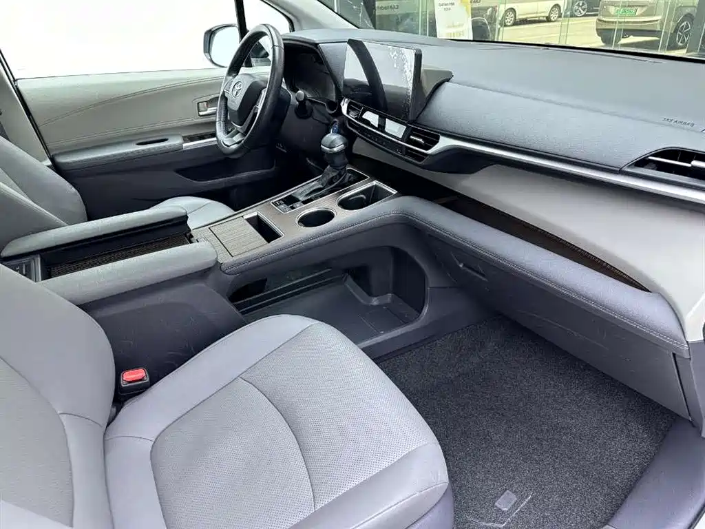 Sienna 2021 2.5L Hybrid Luxury Edition
