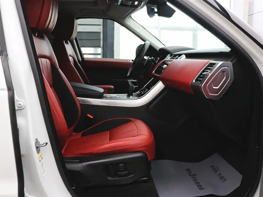 Range Rover Sport 2020 3.0 L6 HSE DYNAMIC