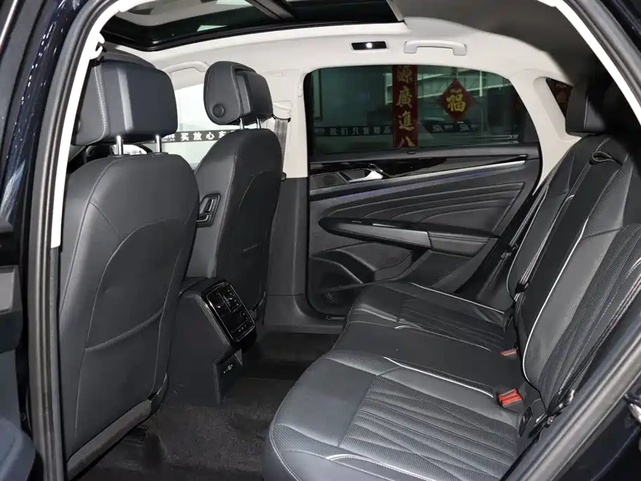 Passat 2023 Facelift 330TSI Luxury Edition