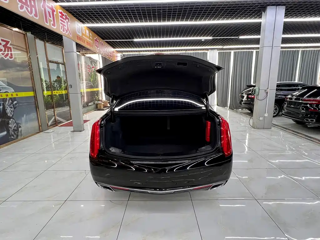 Cadillac XTS 2017 28T Technical