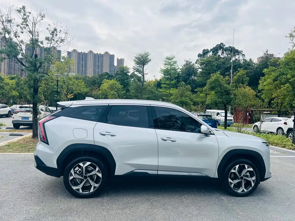 Geely Boyue L 2023 1.5TD DCT Prestige
