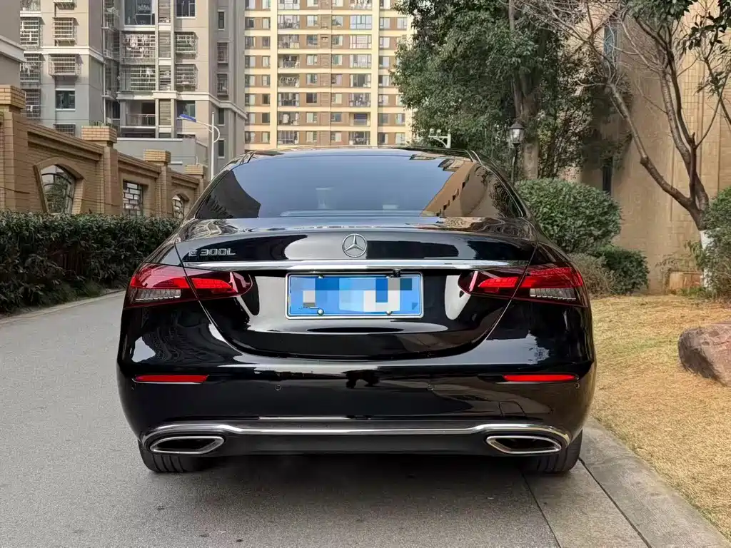 Mercedes-Benz E-Class 2023 Facelift E 260 L