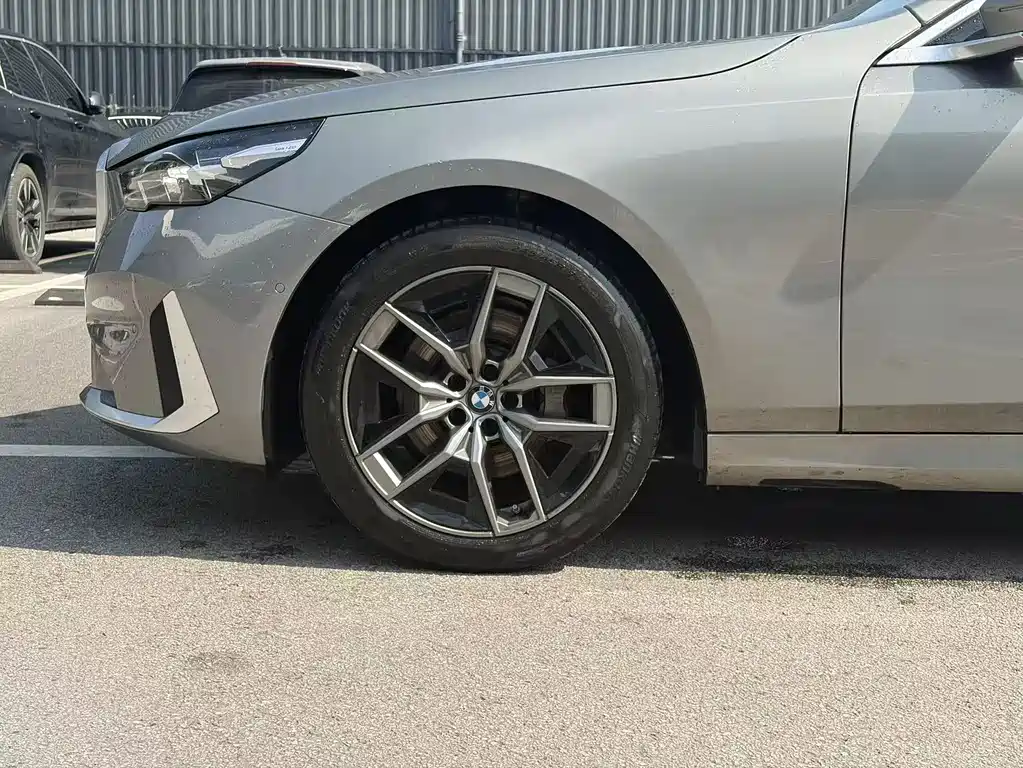 BMW 5 Series 2024 530Li Leading Edition Luxury Package