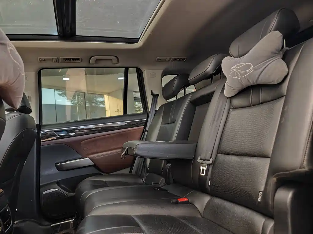 GAC Trumpchi GS8 2017 320T 2WD Luxury Smart Connect Edition (7-Seater)