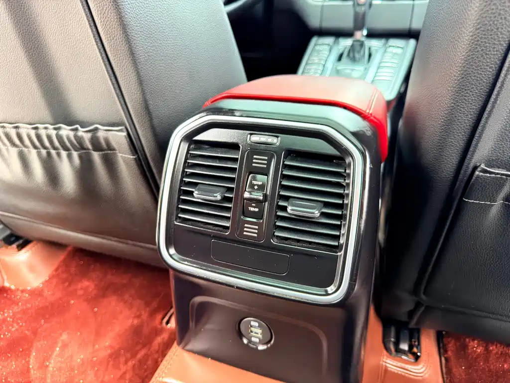Macan 2.0T 2017 Model