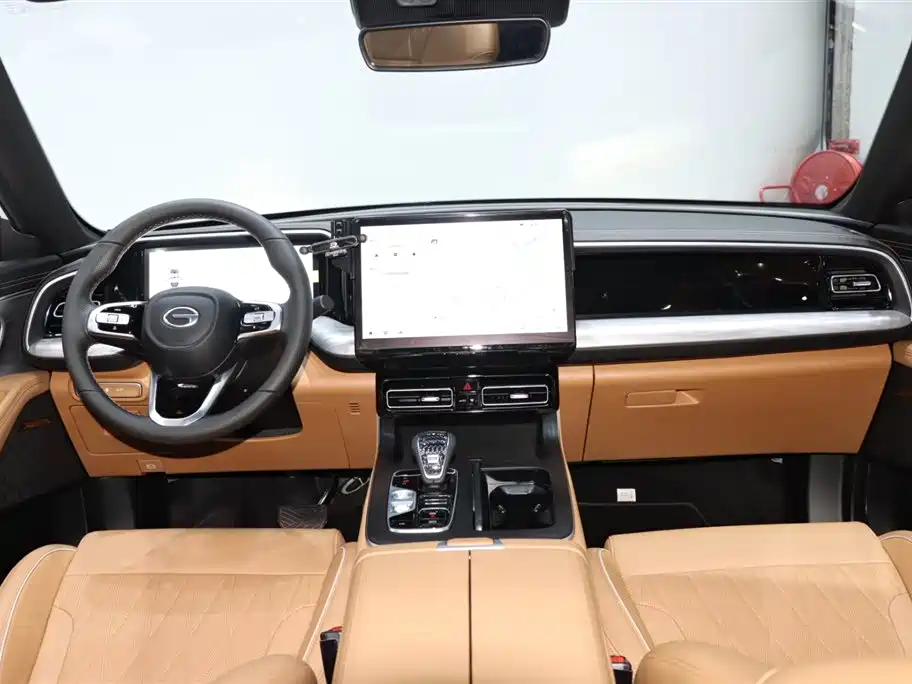 GAC Trumpchi GS8 2025 Navigator Series 2.0TGDI FWD Luxury Edition 5-Seater