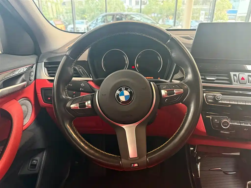 BMW X2 2023 sDrive25i M Sport Night Edition