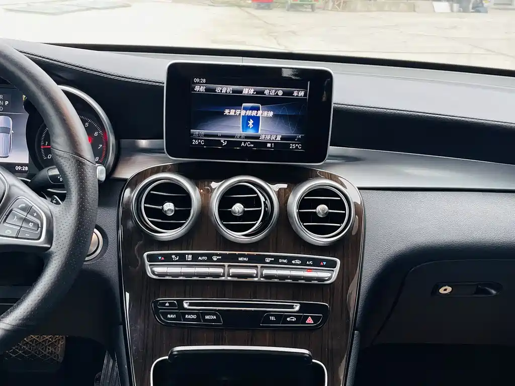 Mercedes-Benz GLC 2019 Facelift GLC 260 L 4MATIC Luxury