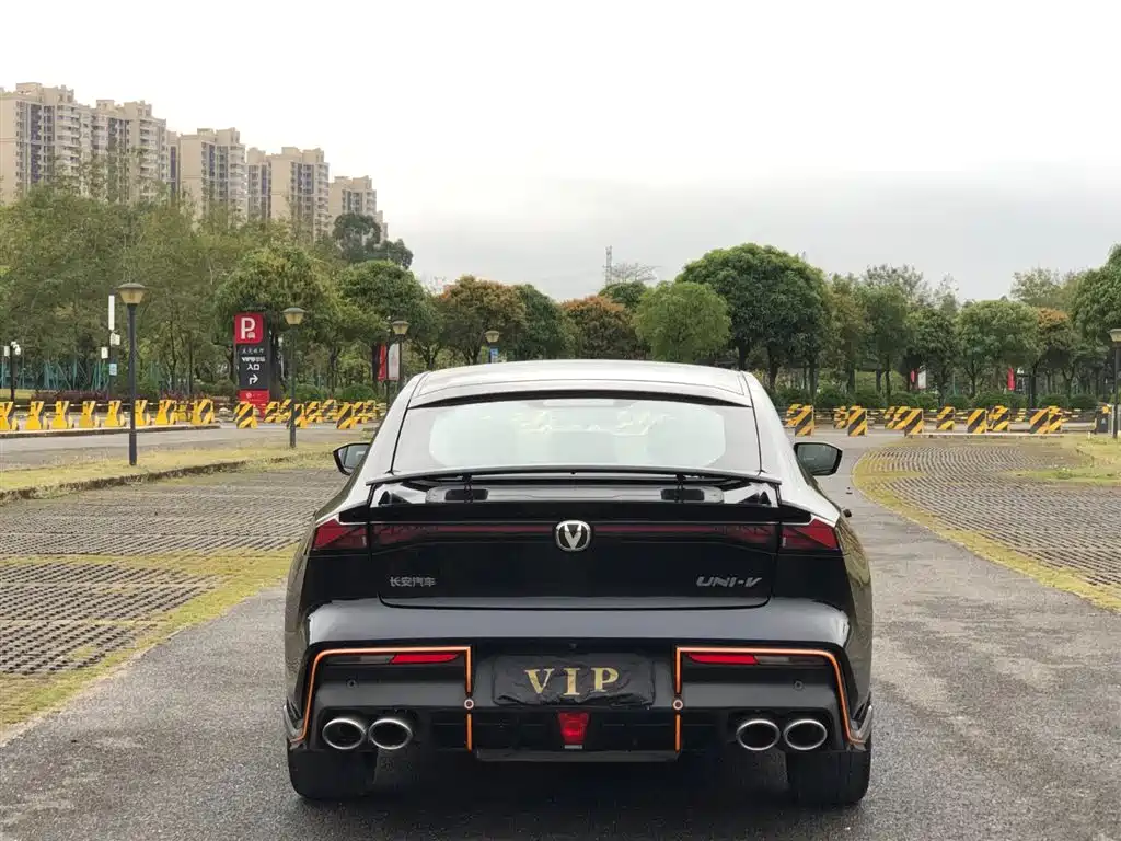 Changan UNI-V 2022 Model 1.5T Sports Edition