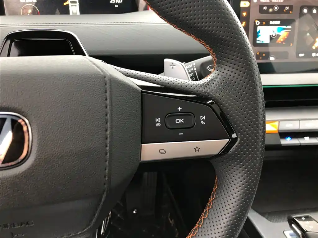 Changan UNI-V 2022 Model 1.5T Sports Edition