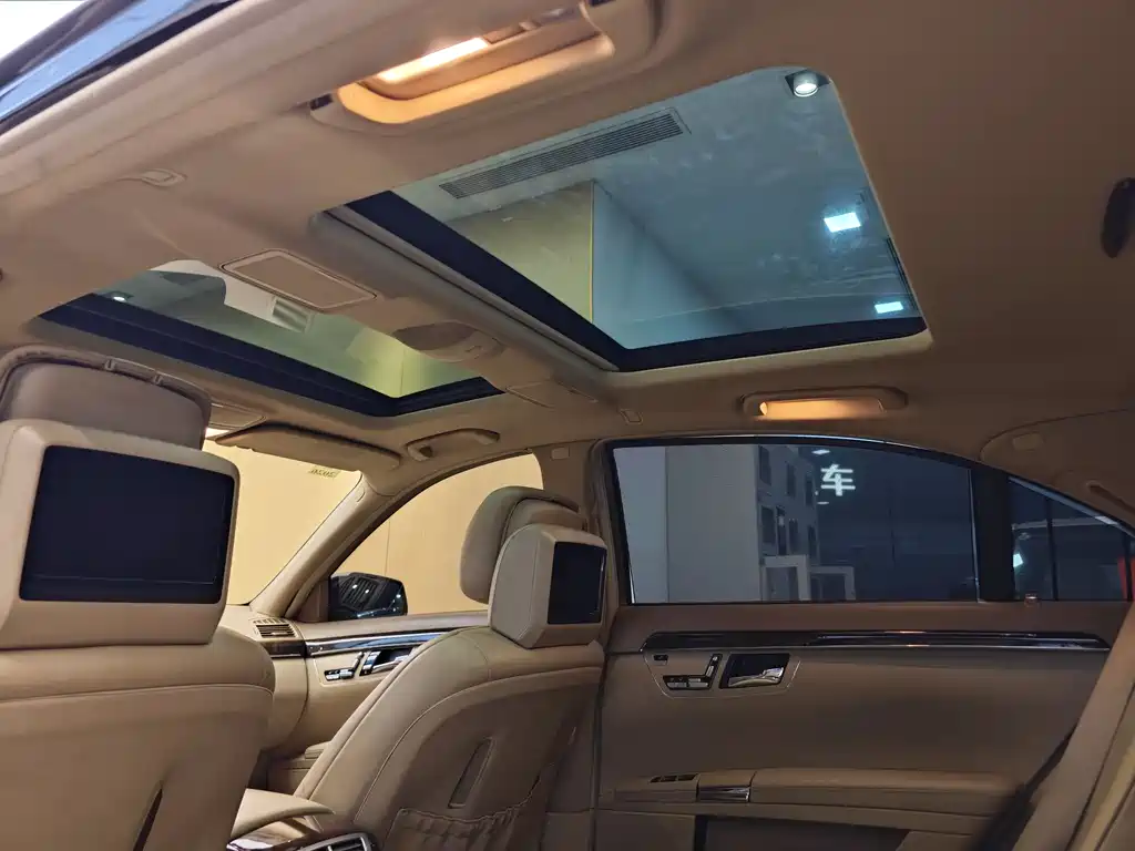 Mercedes-Benz S-Class 2010 S 300 L Luxury