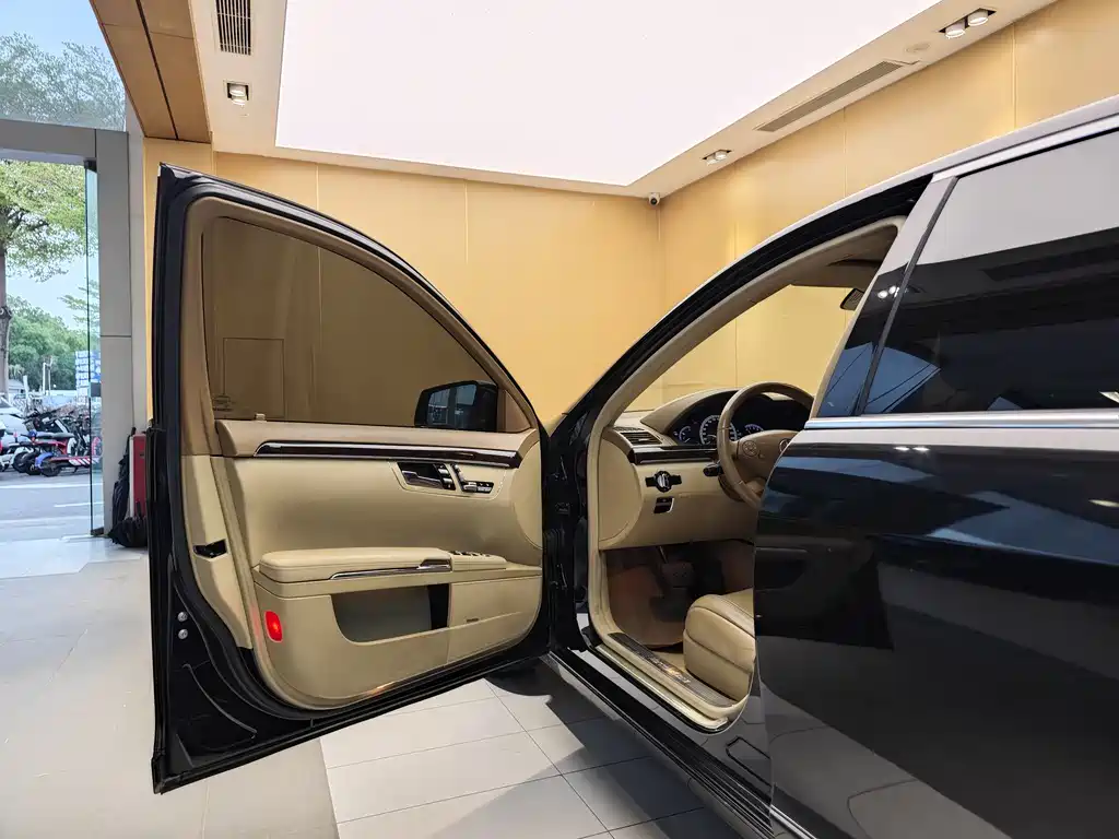 Mercedes-Benz S-Class 2010 S 300 L Luxury