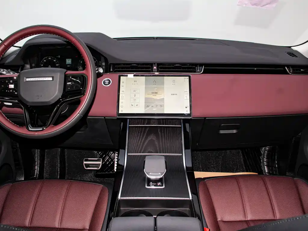 Range Rover Evoque L 2024 SE