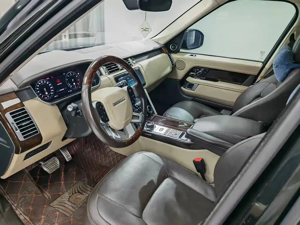 Range Rover 2021 3.0 L6 Heritage Edition