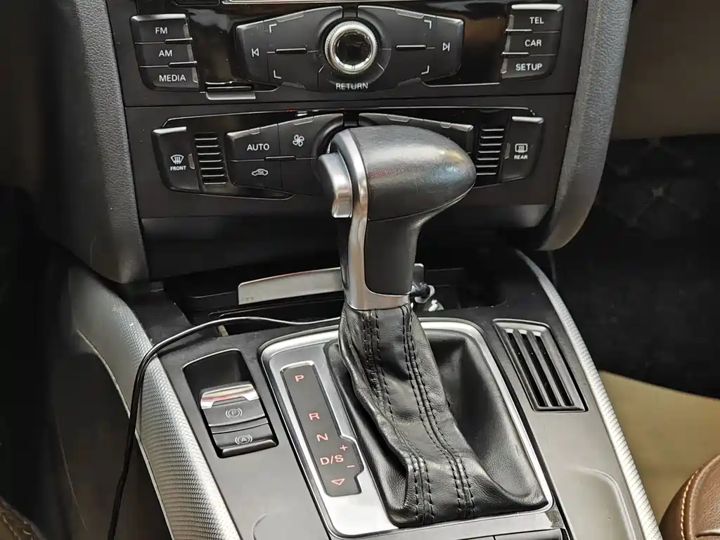 Audi A4L 2013 35 TFSI Automatic Standard
