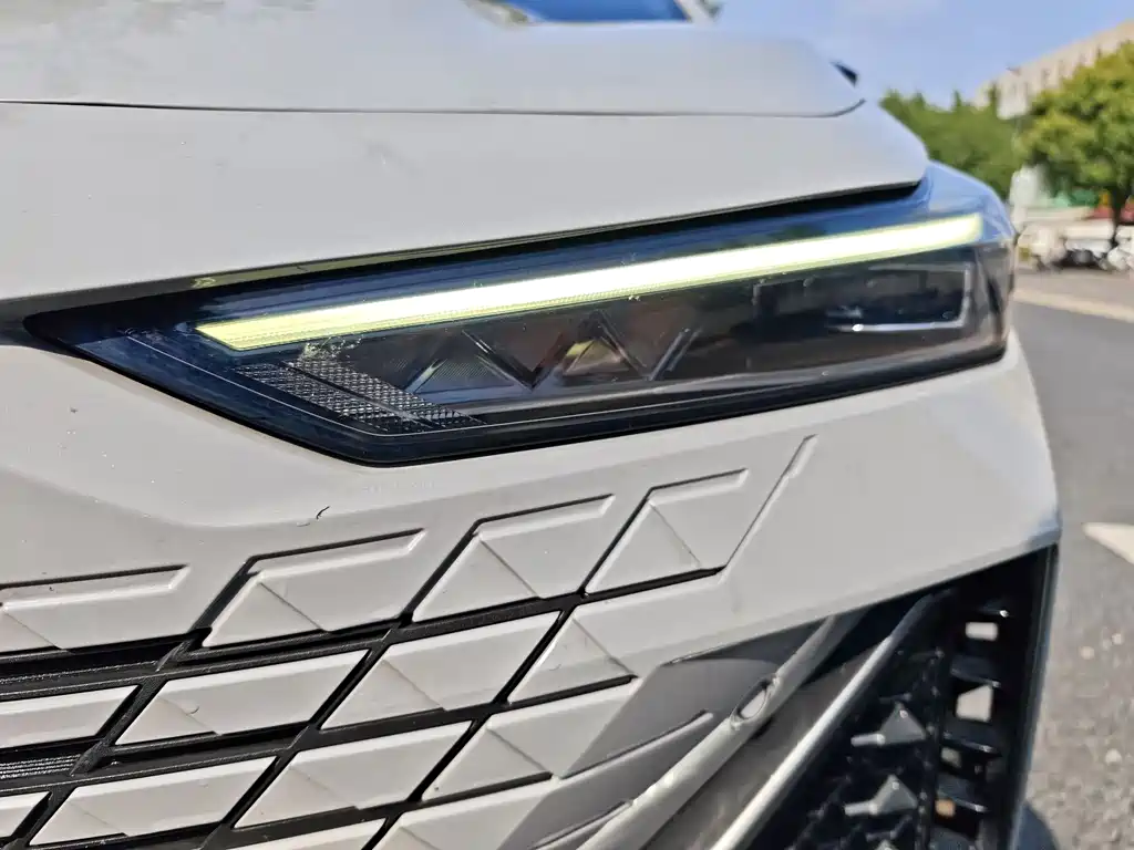 Changan UNI-V 2022 1.5T Premium