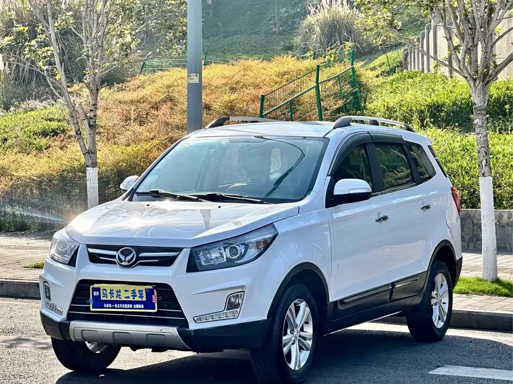 BAIC Huansu S3 2014 1.5L Luxury Edition China IV
