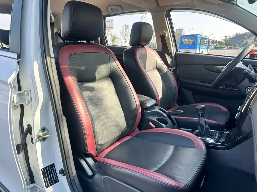 BAIC Huansu S3 2014 1.5L Luxury Edition China IV