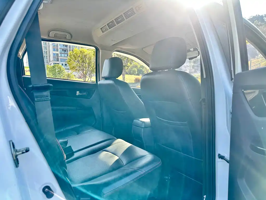 BAIC Huansu S3 2014 1.5L Luxury Edition China IV
