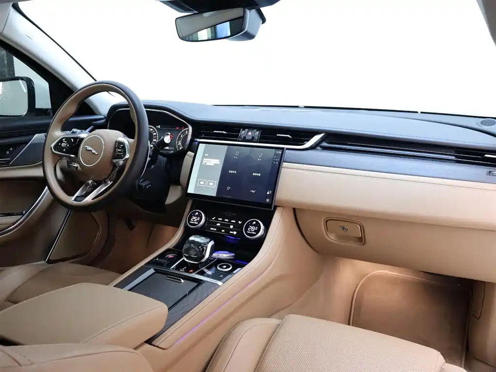 Jaguar XFL 2024 P250 RWD Premium Luxury Edition