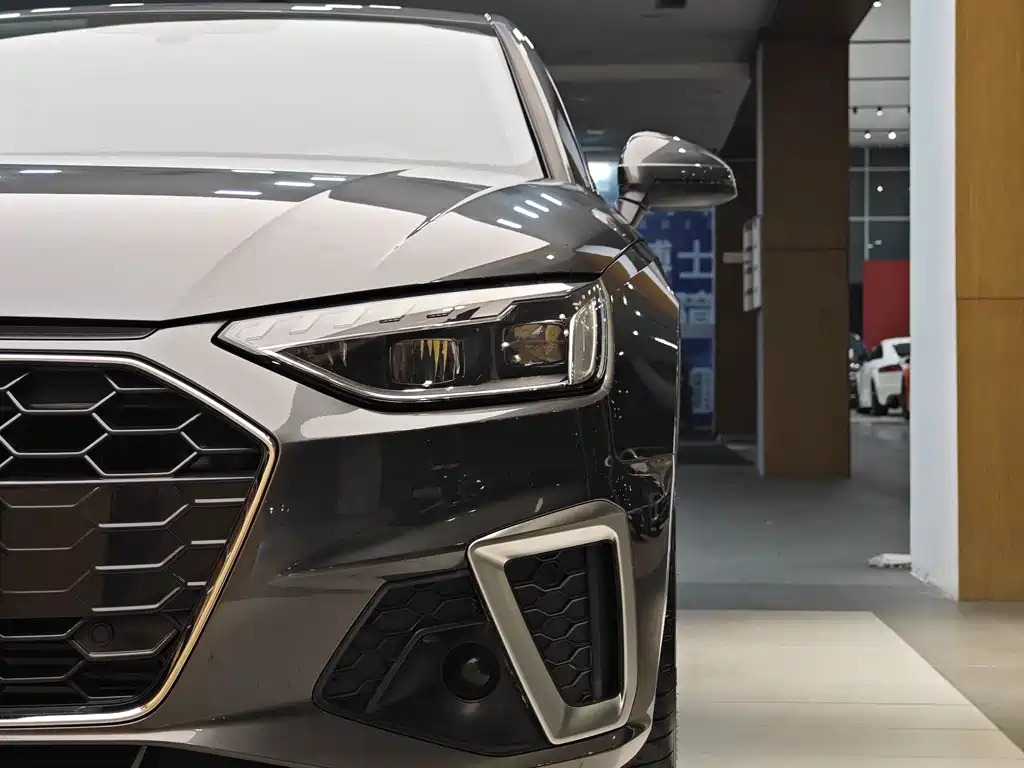Audi A4L 2023 40 TFSI Fashion Dynamic
