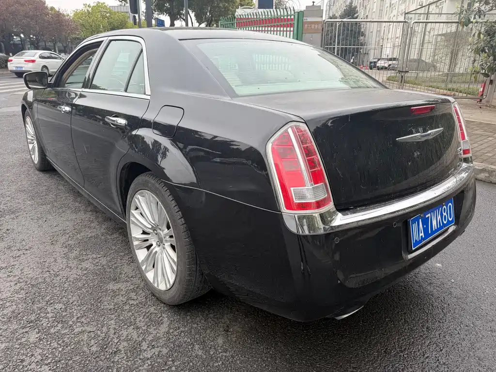 Chrysler 300C Import 2013 Model 3.6L Premium Edition
