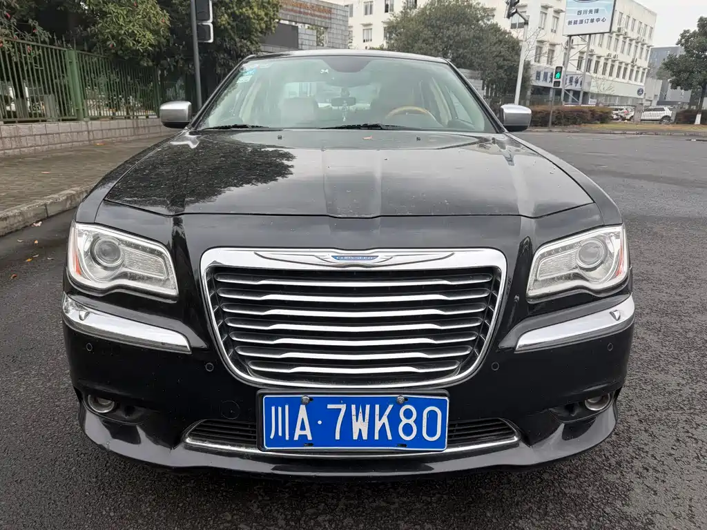 Chrysler 300C Import 2013 Model 3.6L Premium Edition