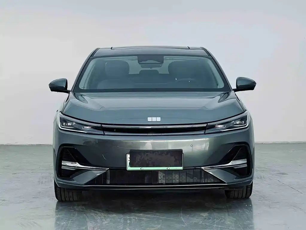 Geely Galaxy A7 2025 EM-i 150km Exploration+ Edition
