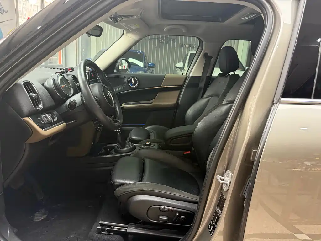 MINI Countryman 2018 1.5T COOPER ALL4 Artist