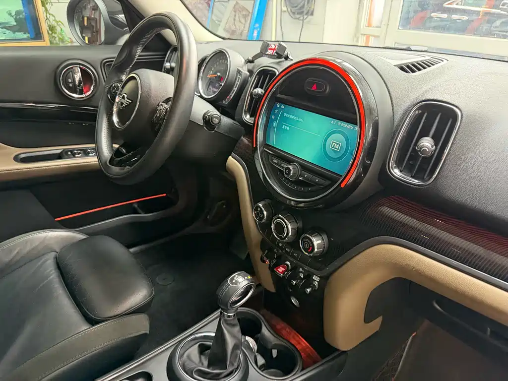 MINI Countryman 2018 1.5T COOPER ALL4 Artist