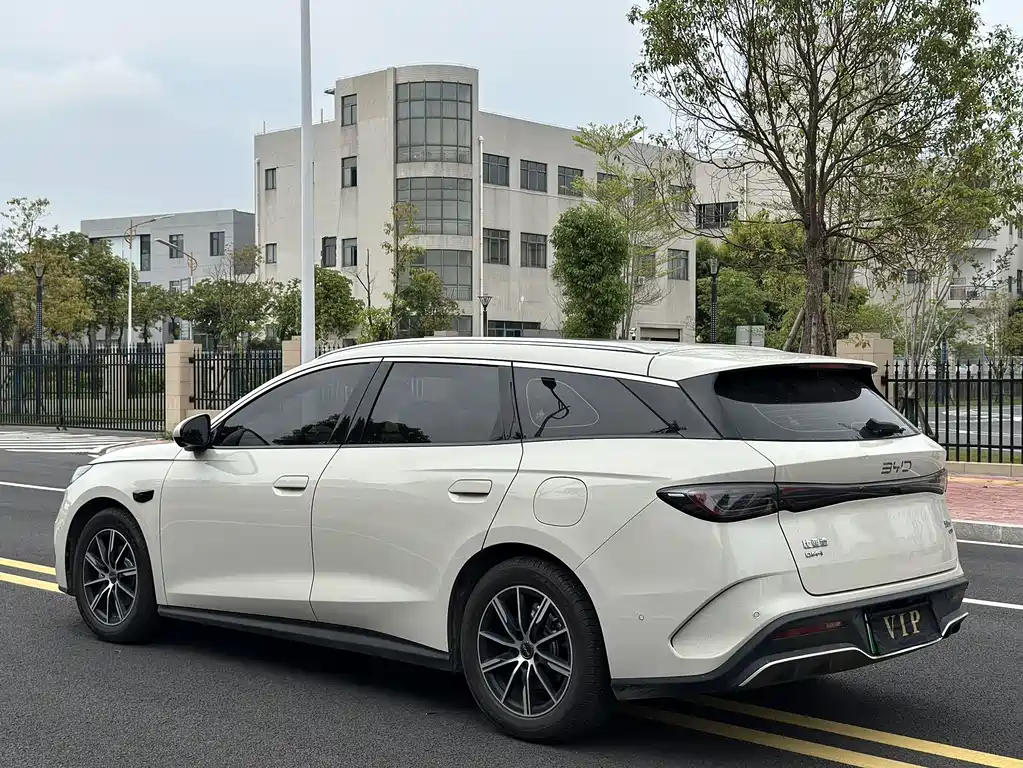 BYD Seal 06 DM-i Wagon 2025 DM-i 150KM Premium
